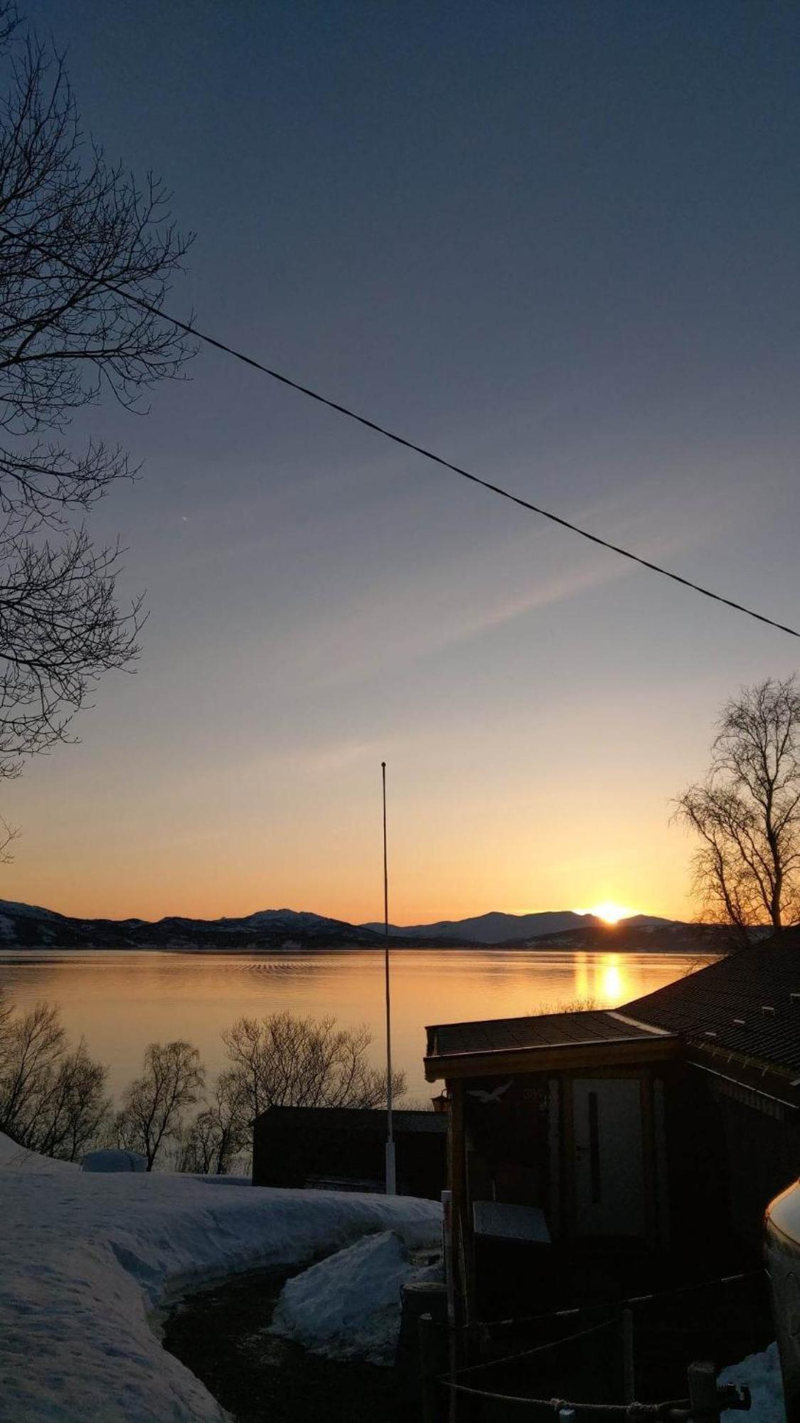 Senja - Charming By The Sea With Terrace And Fantastic View