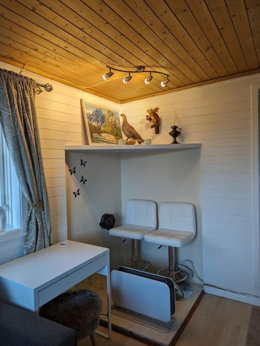 Senja - Charming By The Sea With Terrace And Fantastic View