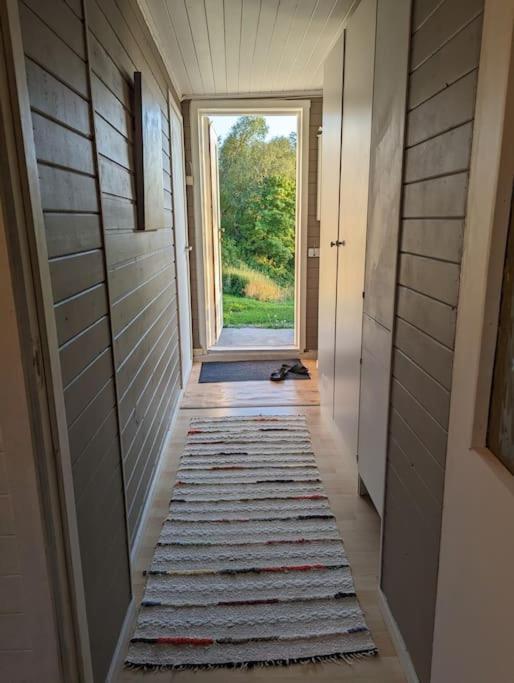 Feriehus Senja - Charming By The Sea With Terrace And Fantastic View