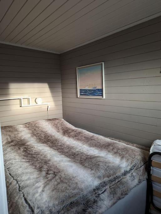 Feriehus Senja - Charming By The Sea With Terrace And Fantastic View Finnsnes