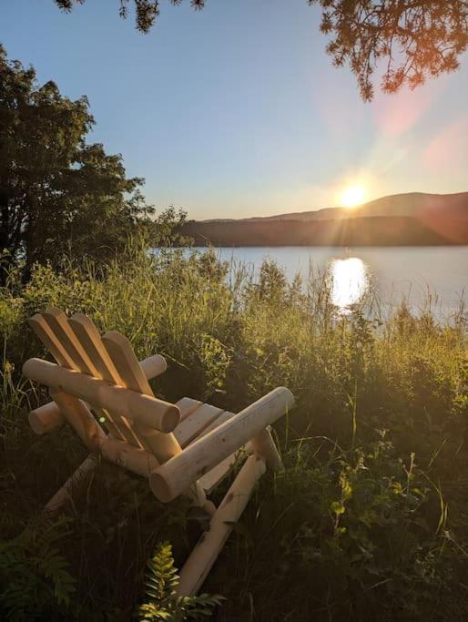 Senja - Charming By The Sea With Terrace And Fantastic View Finnsnes